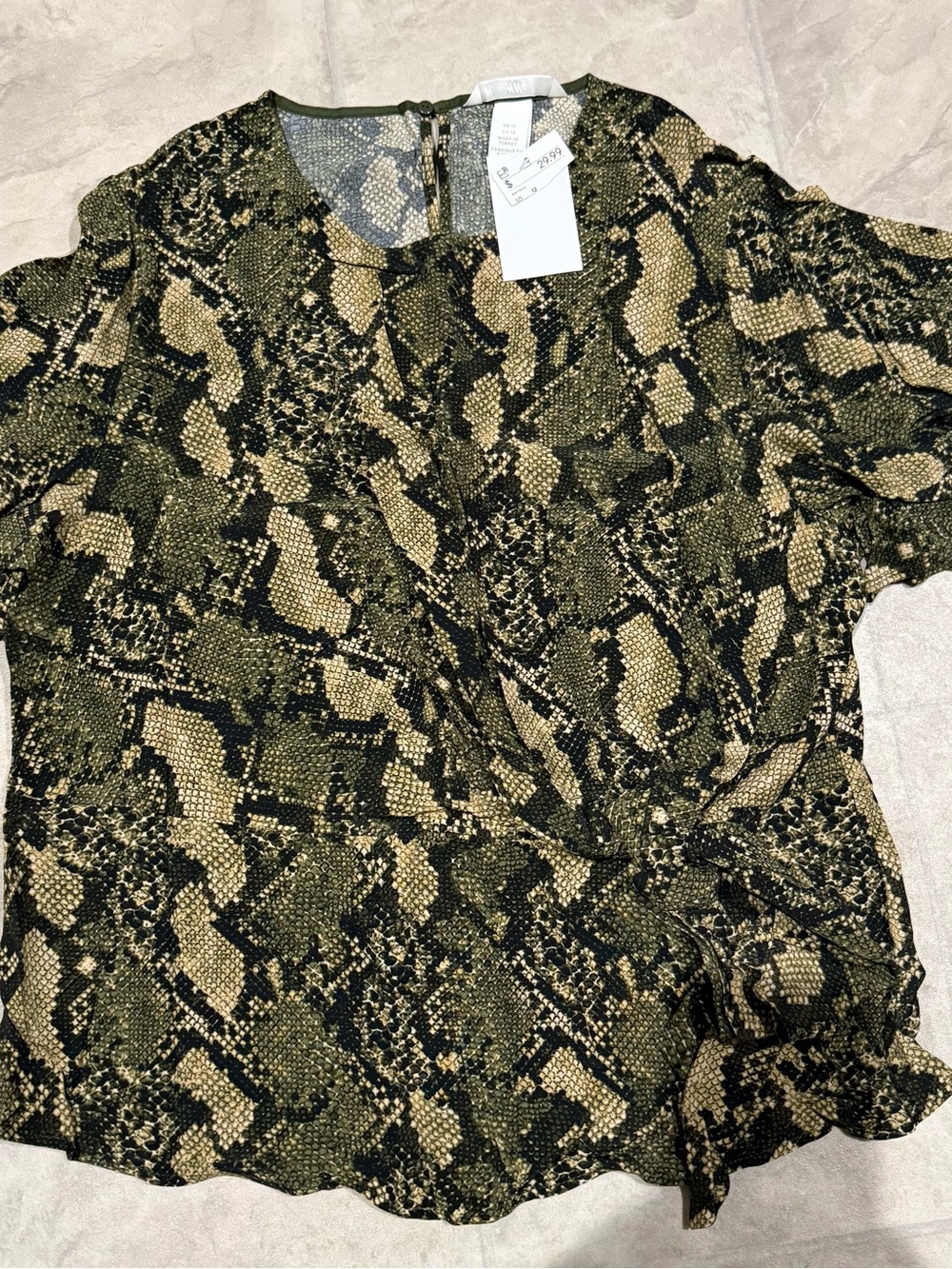 NWT H&M Olive Green Snake Print Reptile-Themed Top-size S